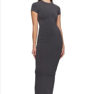 SKIMS- New vintage Tshirt Long Dress in color gray. Size Small